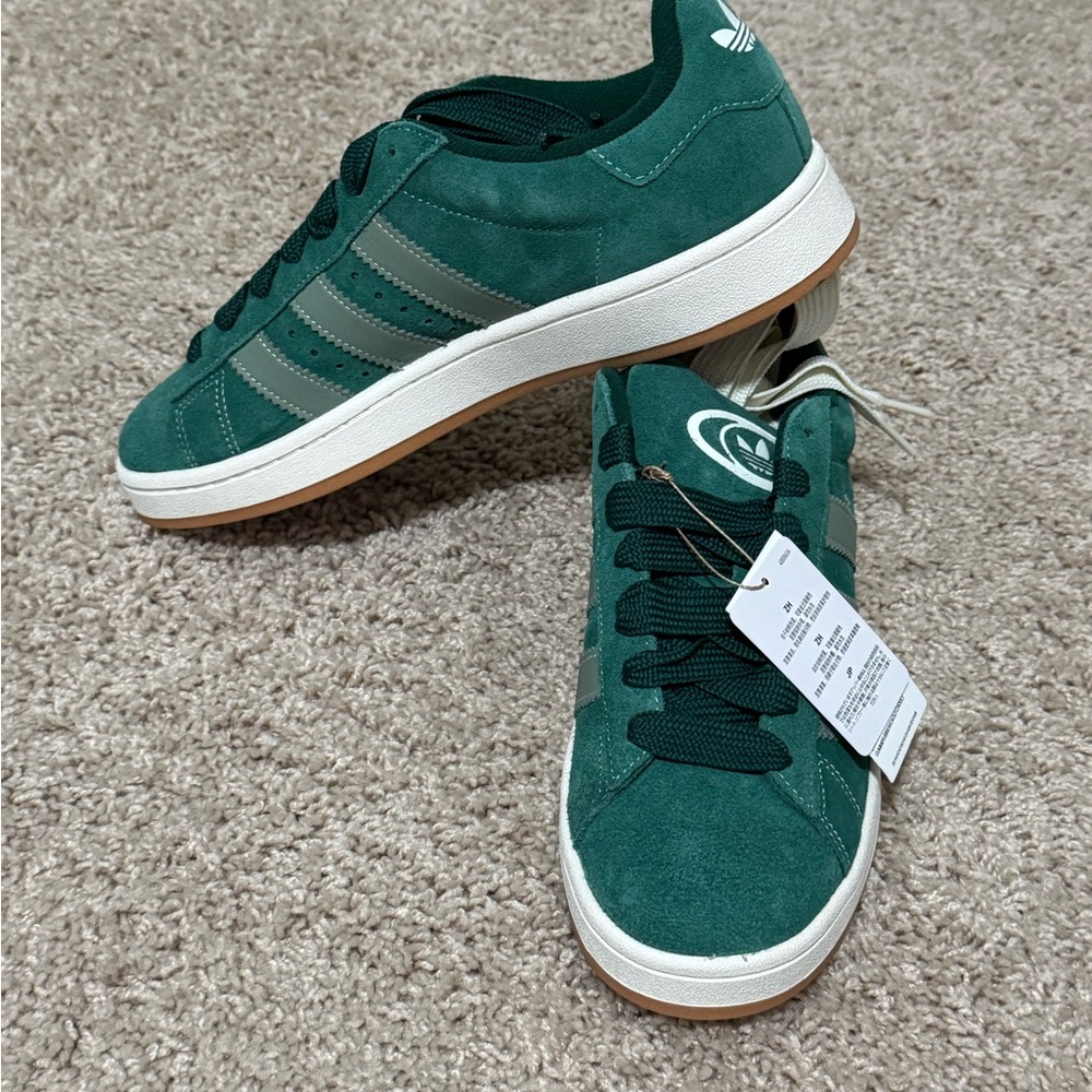 BLOWOUT DEAL!!! Adidas Campus 2000’s Size 9.5